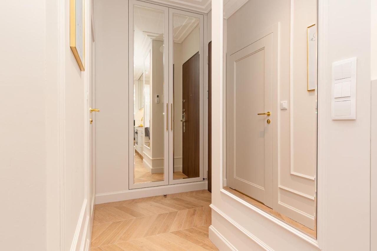 Mennica Residence Central Apartment By Renters Prestige ワルシャワ エクステリア 写真