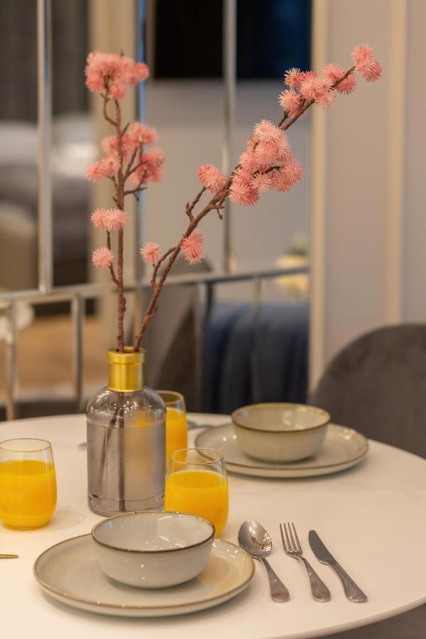 Mennica Residence Central Apartment By Renters Prestige ワルシャワ エクステリア 写真