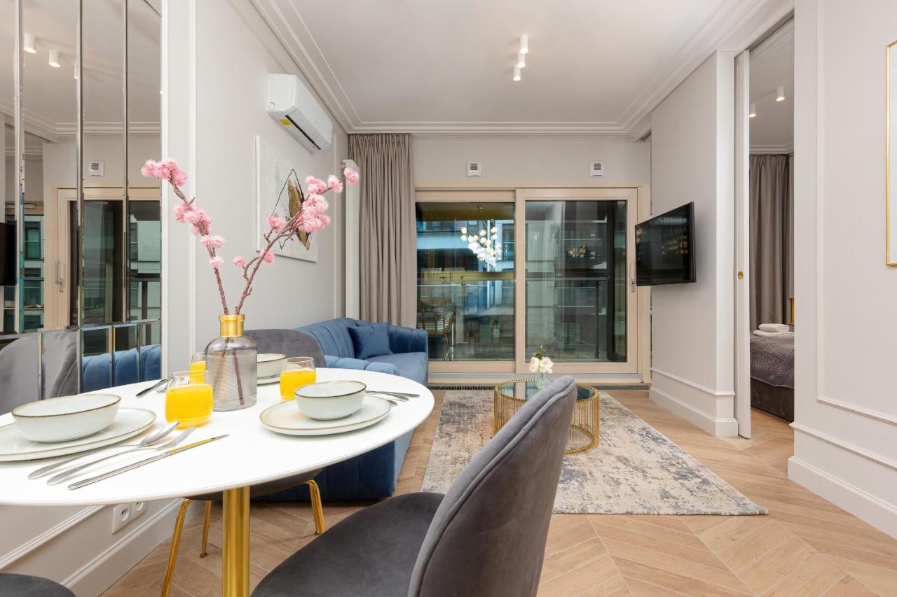 Mennica Residence Central Apartment By Renters Prestige ワルシャワ エクステリア 写真