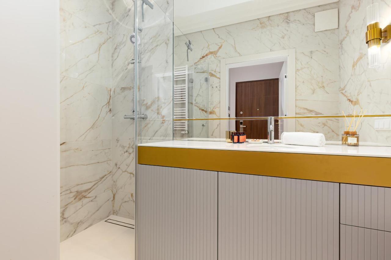 Mennica Residence Central Apartment By Renters Prestige ワルシャワ エクステリア 写真