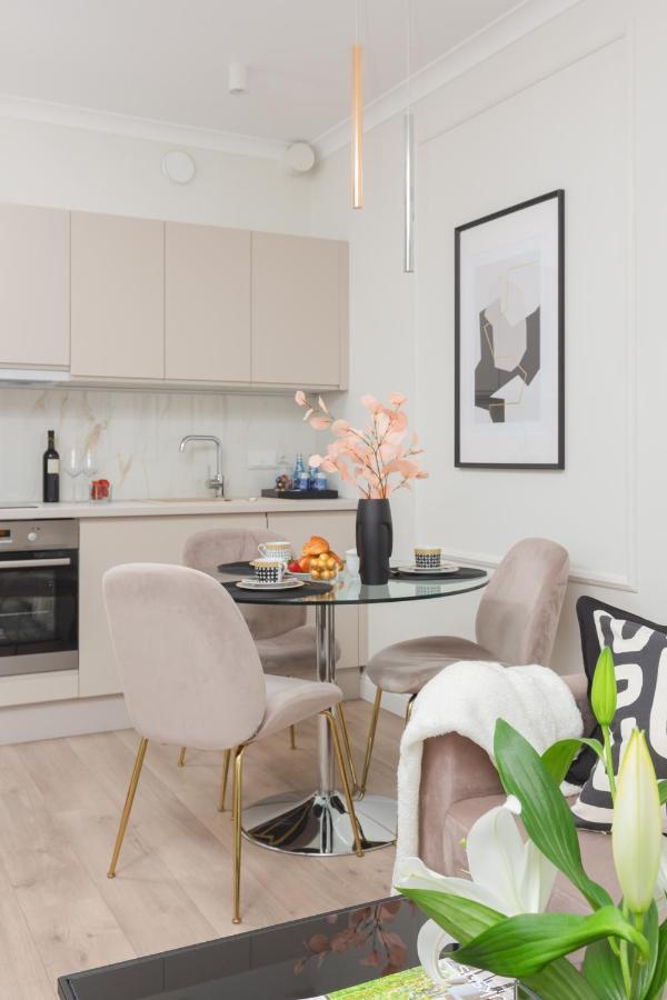 Mennica Residence Central Apartment By Renters Prestige ワルシャワ エクステリア 写真