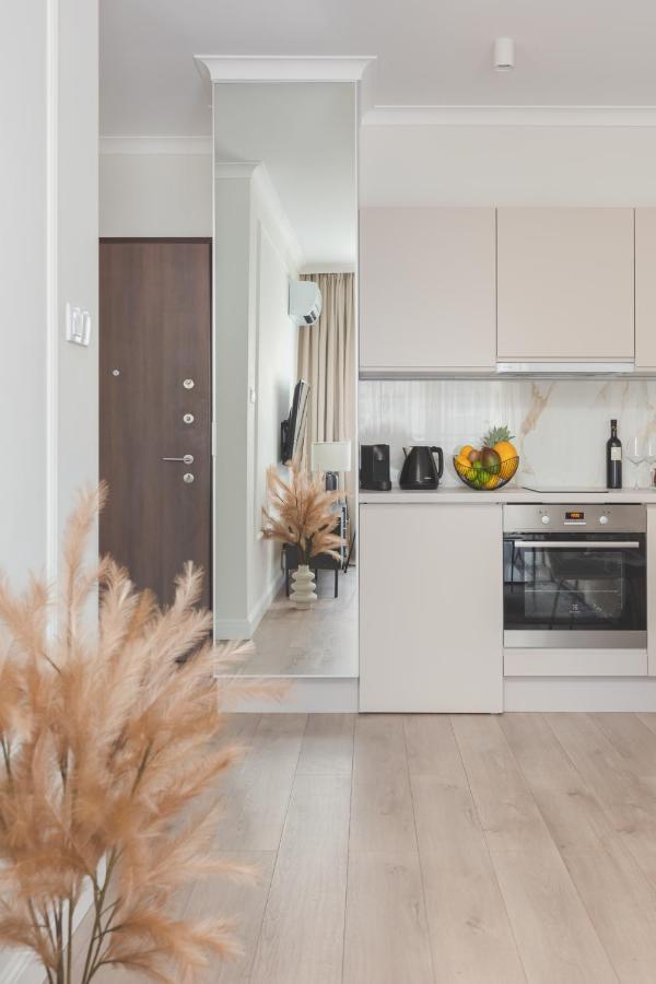 Mennica Residence Central Apartment By Renters Prestige ワルシャワ エクステリア 写真