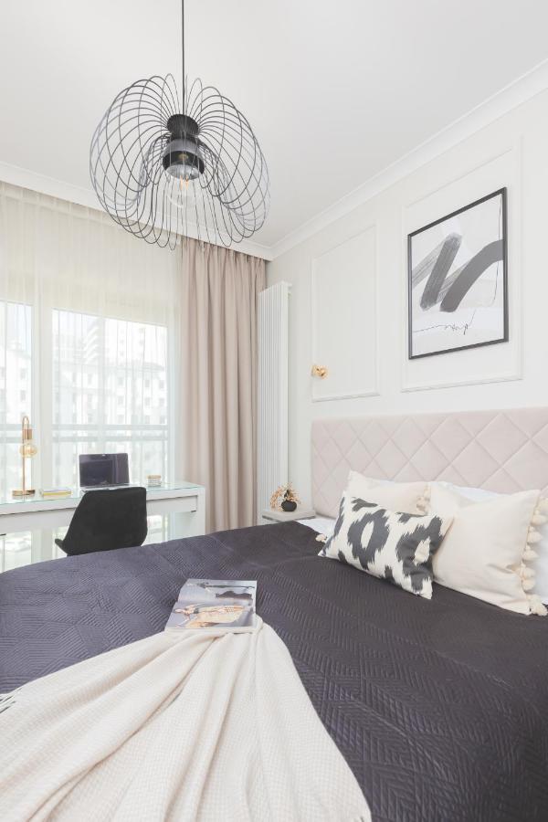 Mennica Residence Central Apartment By Renters Prestige ワルシャワ エクステリア 写真